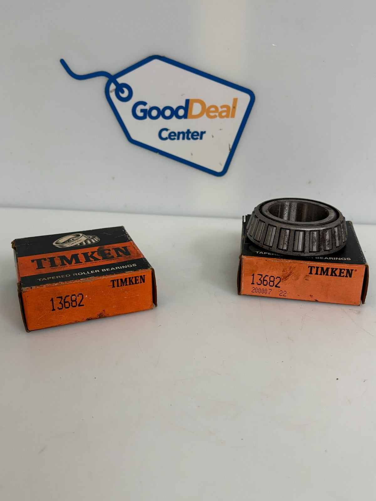 LOT OF 2 TIMKEN TAPERED BALL BEARING 136820