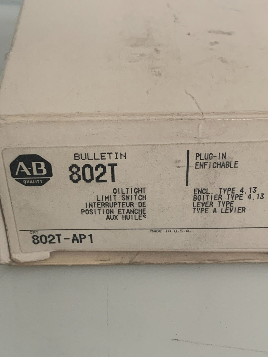ALLEN BRADLEY OILTIGHT LIMIT SWITCH 802T-AP1
