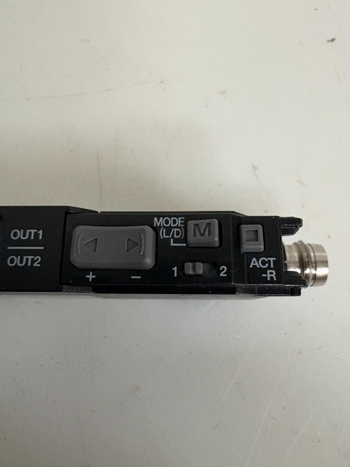 KEYENCE FIBER OPTIC FIBER SENSOR FS-N41C