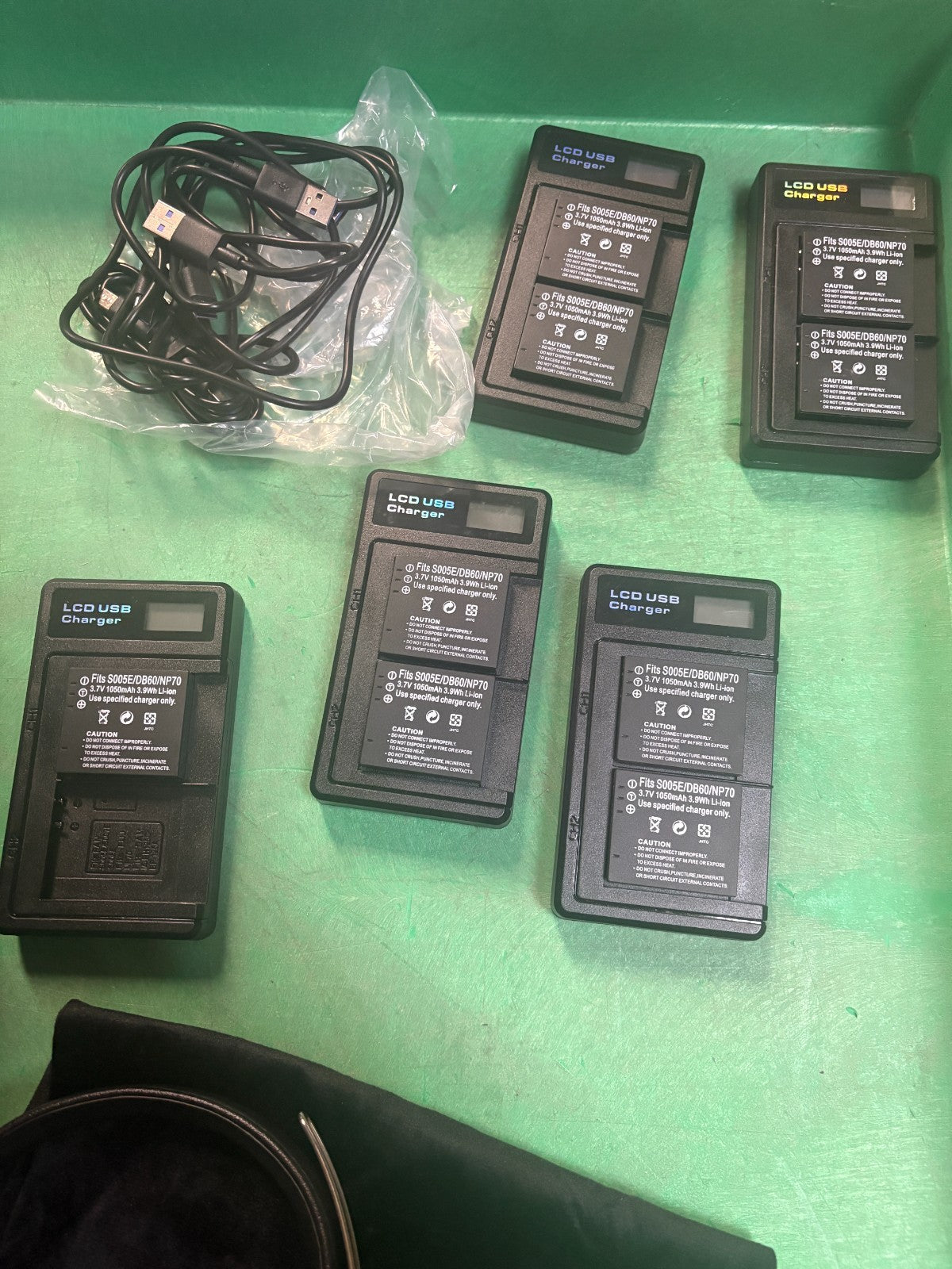 SYNCO XTALK WIRELESS INTERCOM HEADSET KIT 9 HEADSET 5 USB CHARGER
