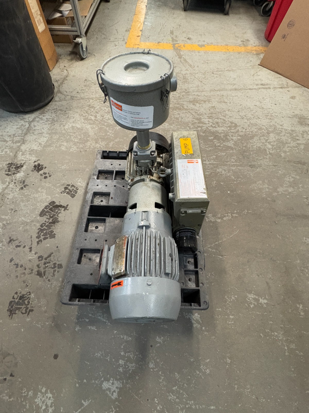 BUSCH ROTARY VANE VACUUM PUMP RC 0040-E506.1003 W/TOSHIBA MOTOR