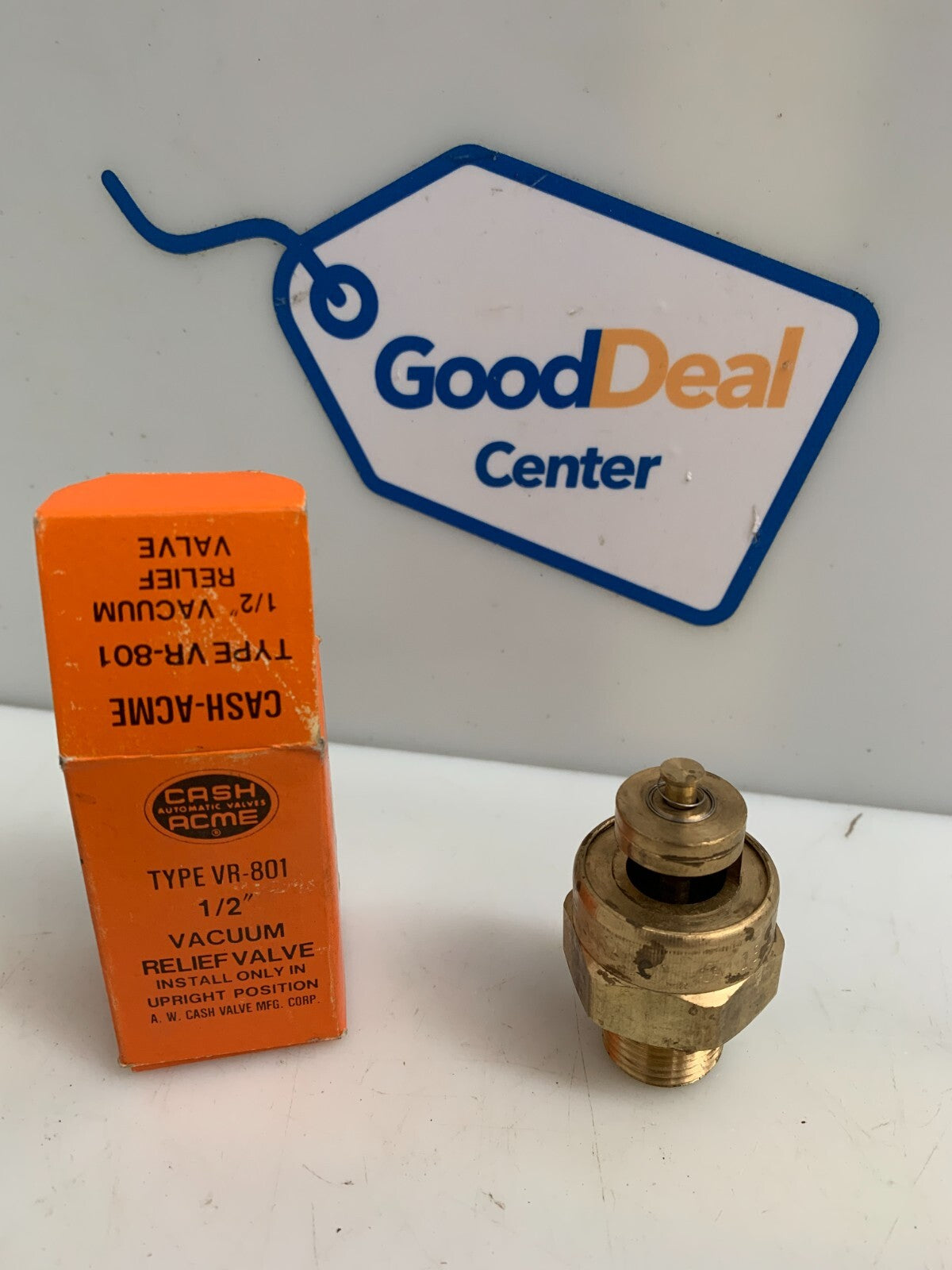 CASH ACME  VR-801  Brass Vacuum Relief Valve  1/2''