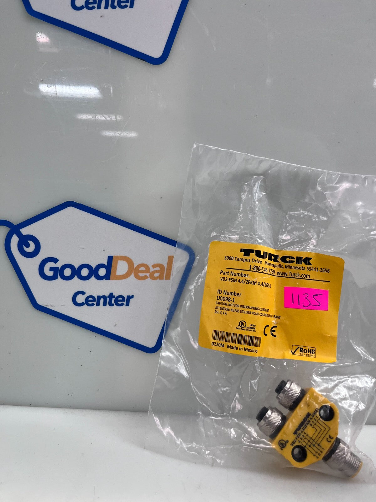 TURCK VB2-FSM 4.4/2FKM 4.4/S651 / U0098-1 Connector Splitter