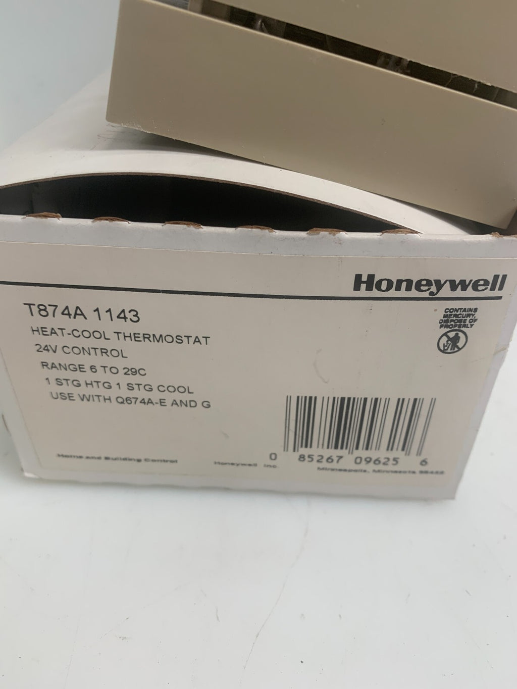HONEYWELL  Heat-Cool Thermostat  24V Control    T874A 1143