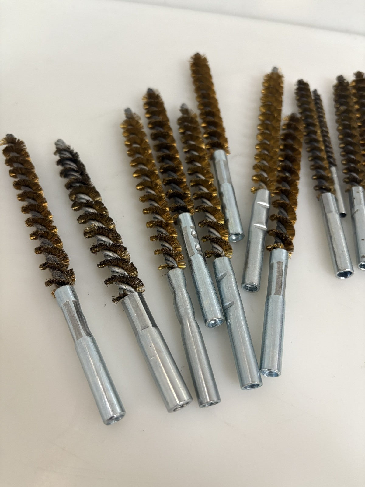 LOT OF 18 SCHAEFER BRUSH FLUE & CONDENSER BRUSH MIX SIZE