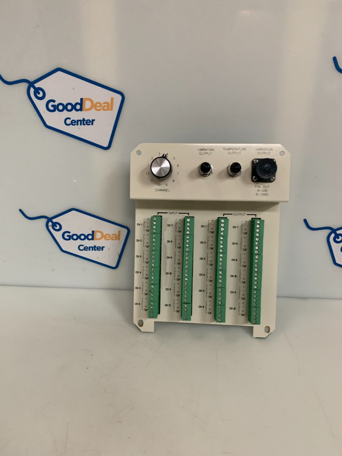 IRD 12 CHANNEL I/O VIBRATION AND TEMPERATURE CONTROL BOARD 69680-01 REV NR
