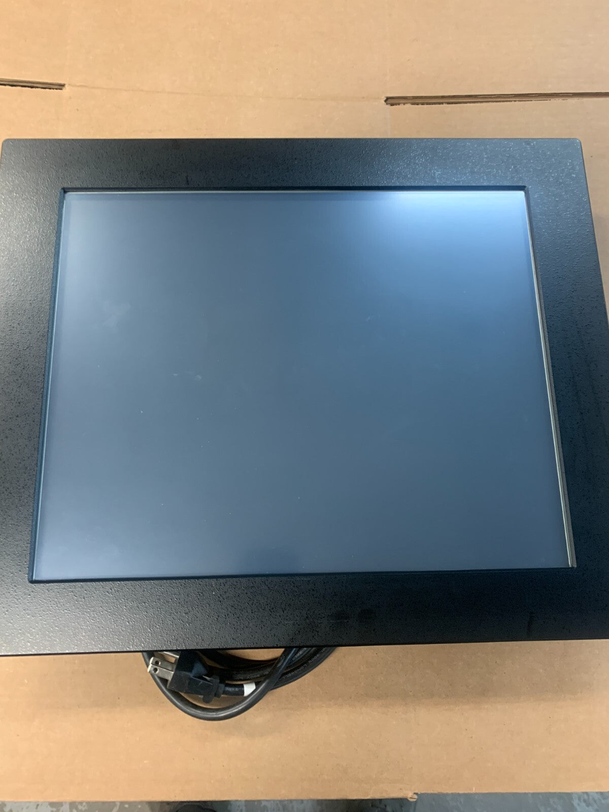 Alptech ADP-19-T LCD 19" Monitor