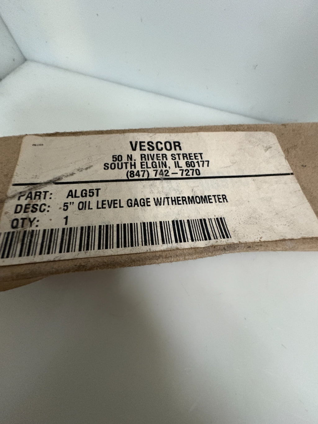 VESCOR 5" OIL LEVEL GAGE W/THERMOMETER ALG5T