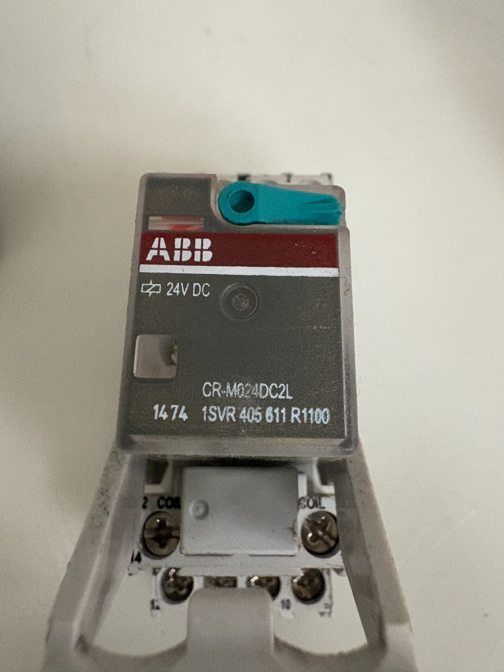 LOT OF 4 ABB RELAY MODULE CR-M024DC2L W/ABB CR-M4SS AND CR-P/M 221