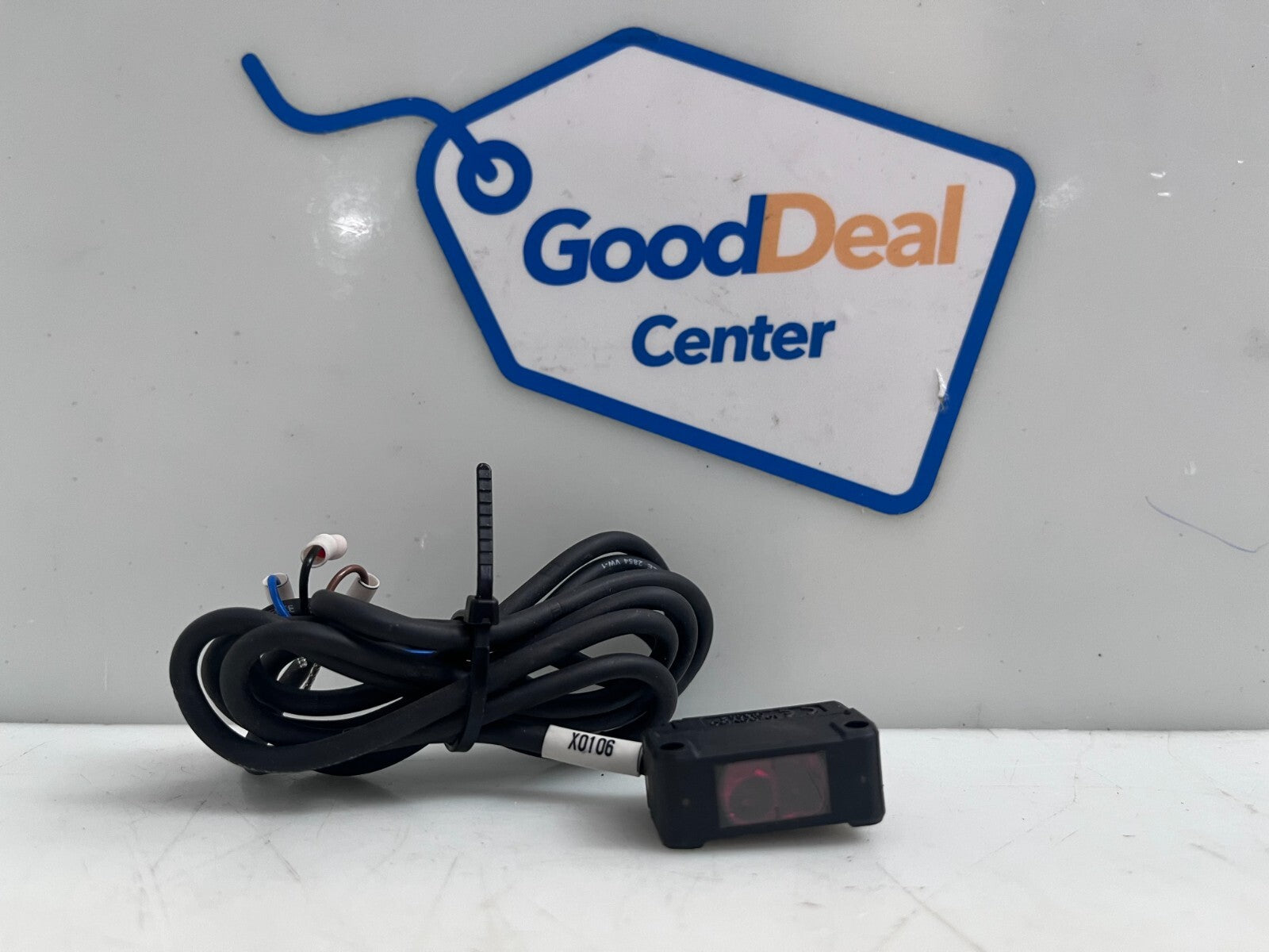 KEYENCE PZ-G102N Reflective Photoelectric Sensor1