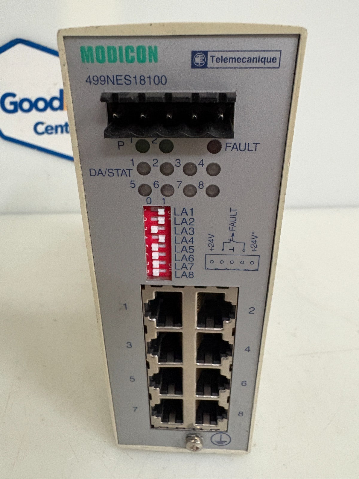 SCHNEIDER ETHERNET CONNEXIUM 8TX 10/100 SWITCH 499NES18100