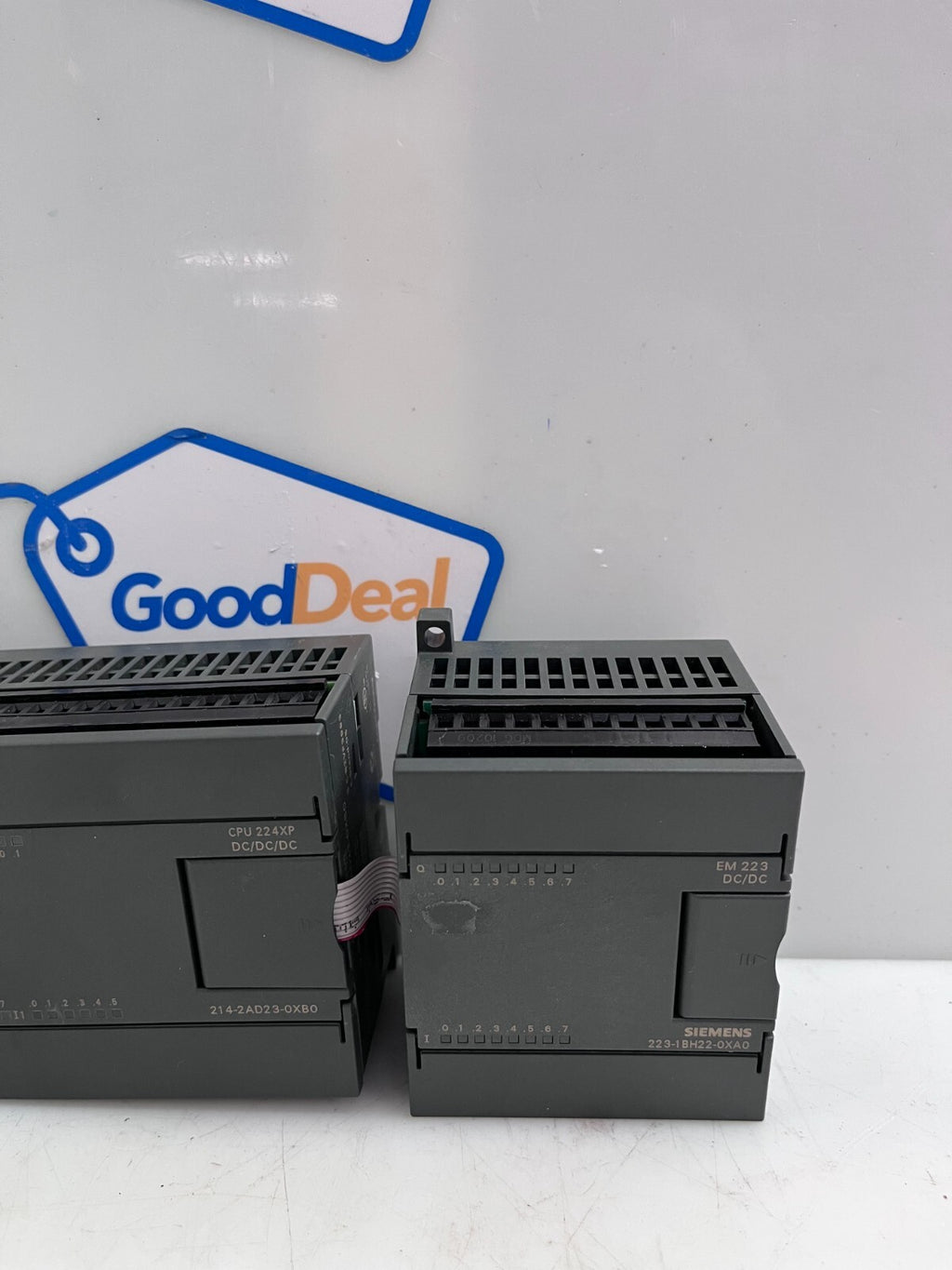 SIEMENS / Simatic CPU 6ES7 214-2AD23-0XB0 w/EM 223 DC/DC 223 1BH22-0XA0
