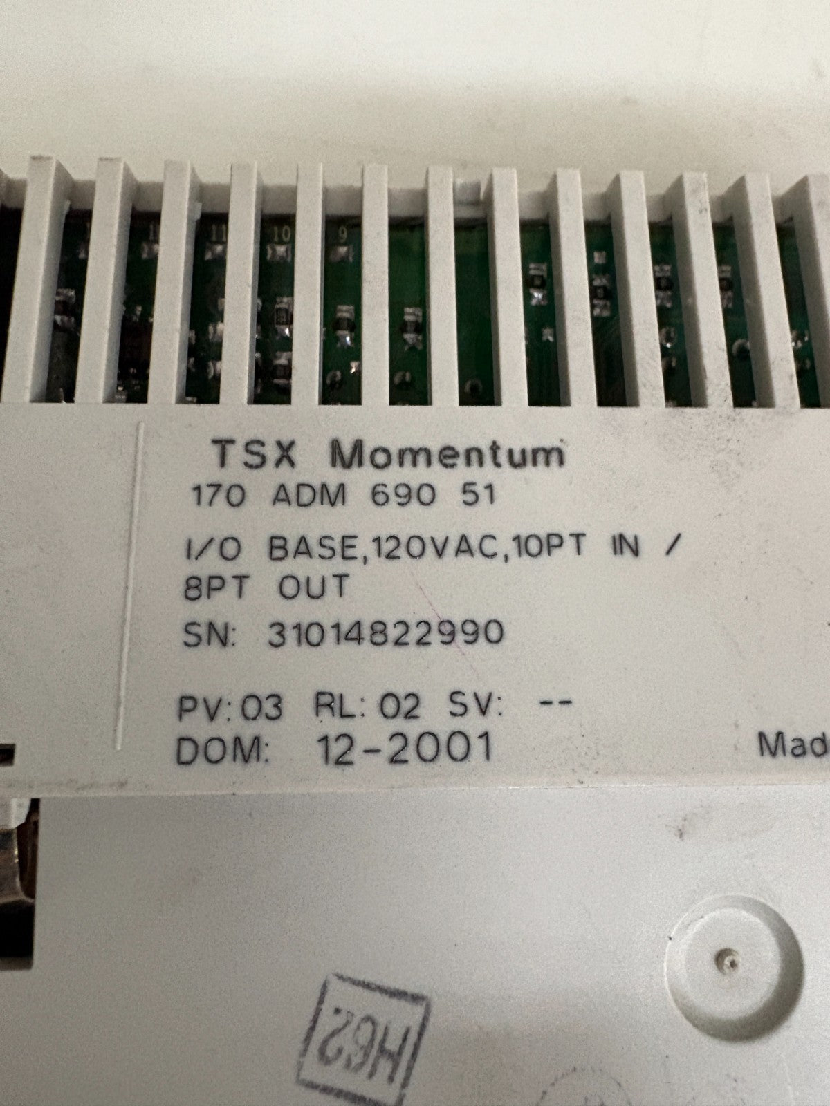 SCHNEIDER TSX MOMENTUM I/O BASE 10PT IN/8 PT OUT 170 ADM 690 51