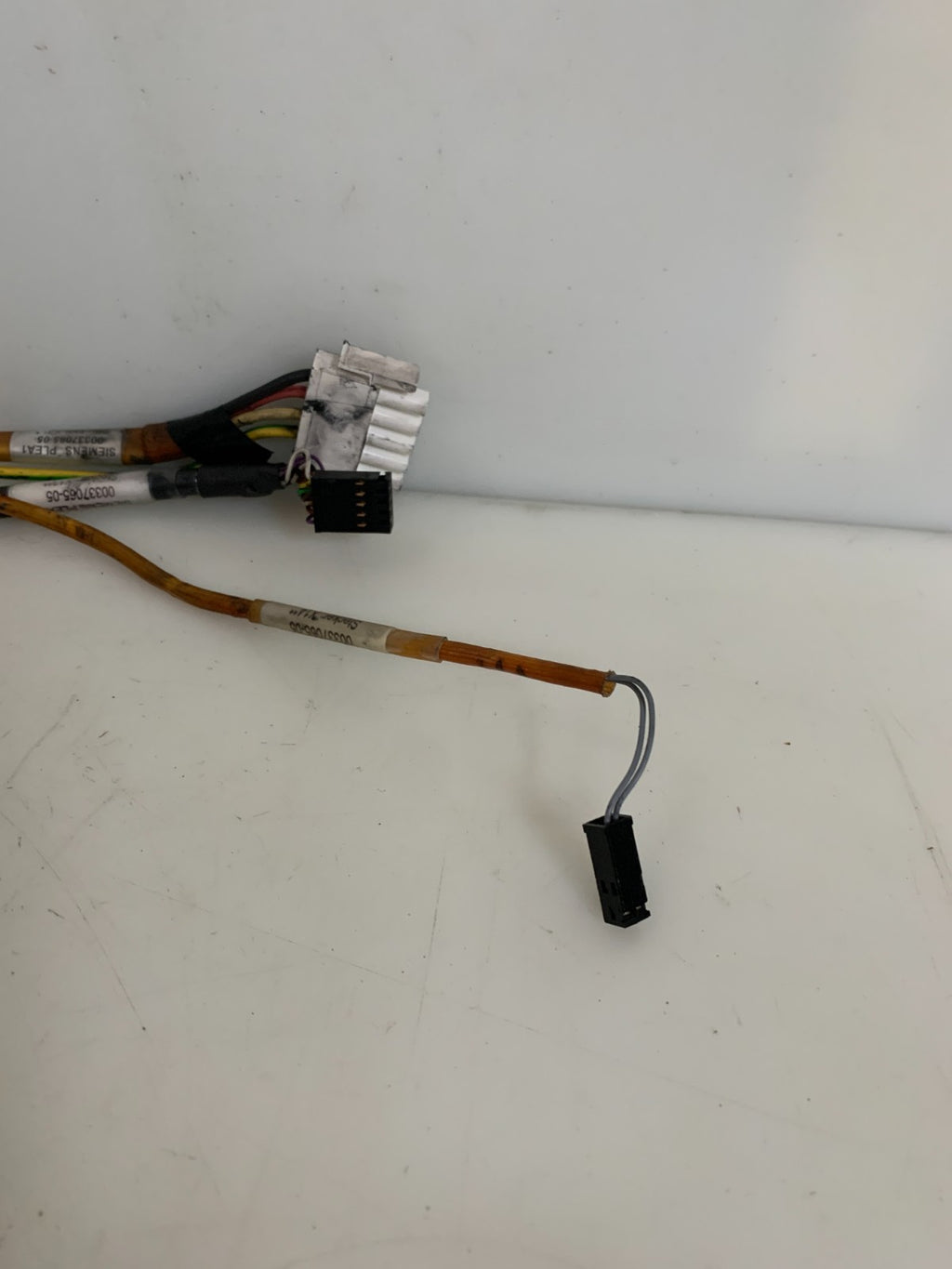 SIEMENS BRUSHLESS SERVO MOTOR PL EA 00334153-03  1FT3035-6AZ99-9-Z S 14