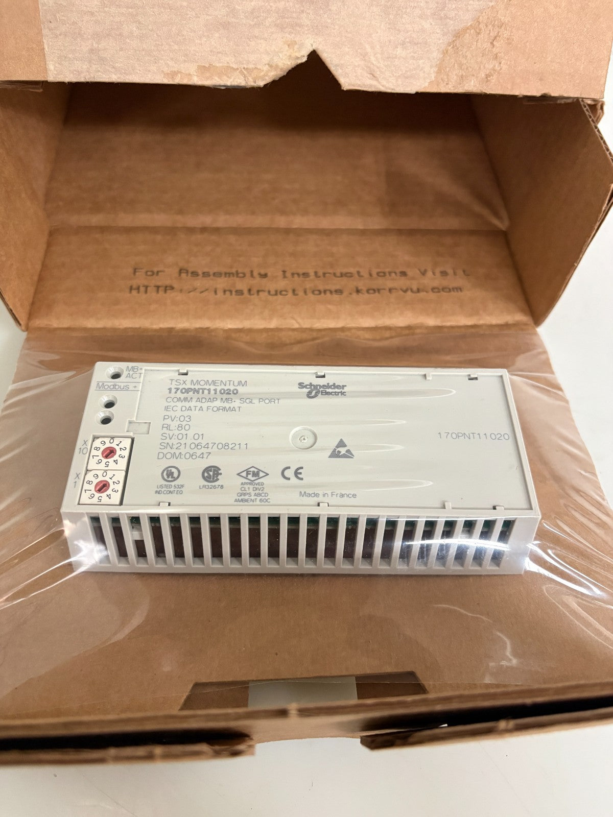 SCHNEIDER TSX MOMENTUM COMMUNICATION ADAPTOR 170PNT11020