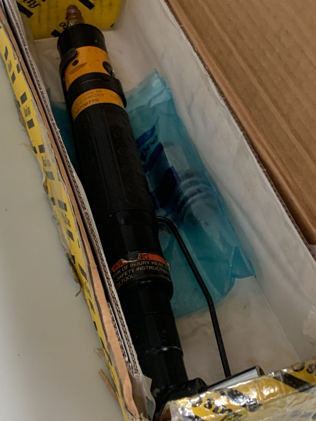 ATLAS COPCO PNEUMATIC ANGLE SCREWDRIVER 1/4" LTV 009 R11-65