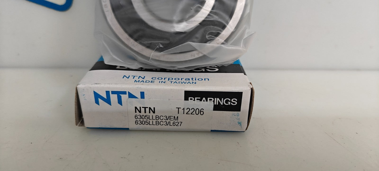 NTN BEARING MIX LOT 2XT12206 6305LLBC3/EM AND 2X T12205 6203LLBC3/EM1