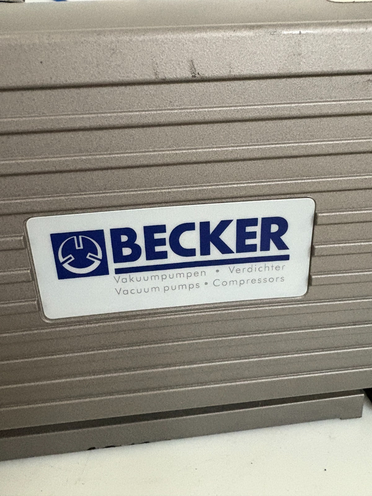 BECKER VACUUM PUMP VT 4.161