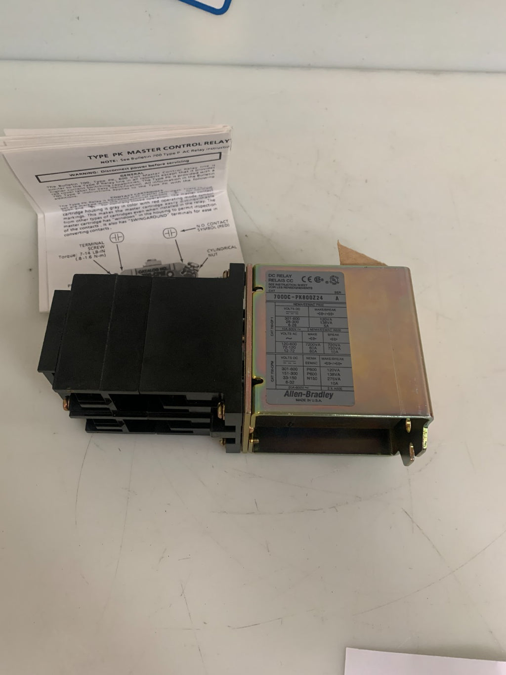 ALLEN BRADLEY CONTROL RELAY CONTACTOR 700DC-PK800Z24 SER A2