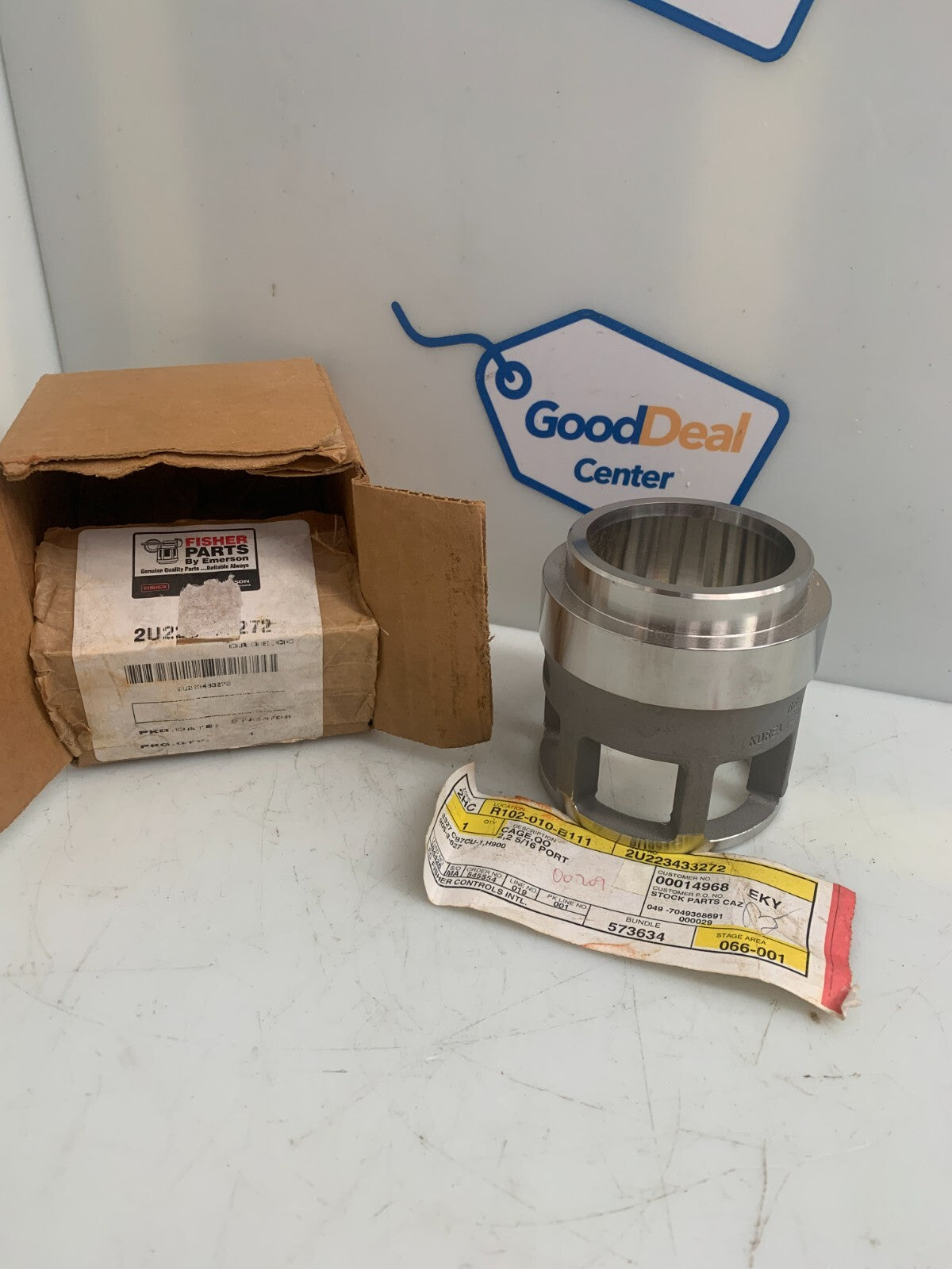 FISHER CAGE VALVE 5/16 Port Replacement Part 2U223433272