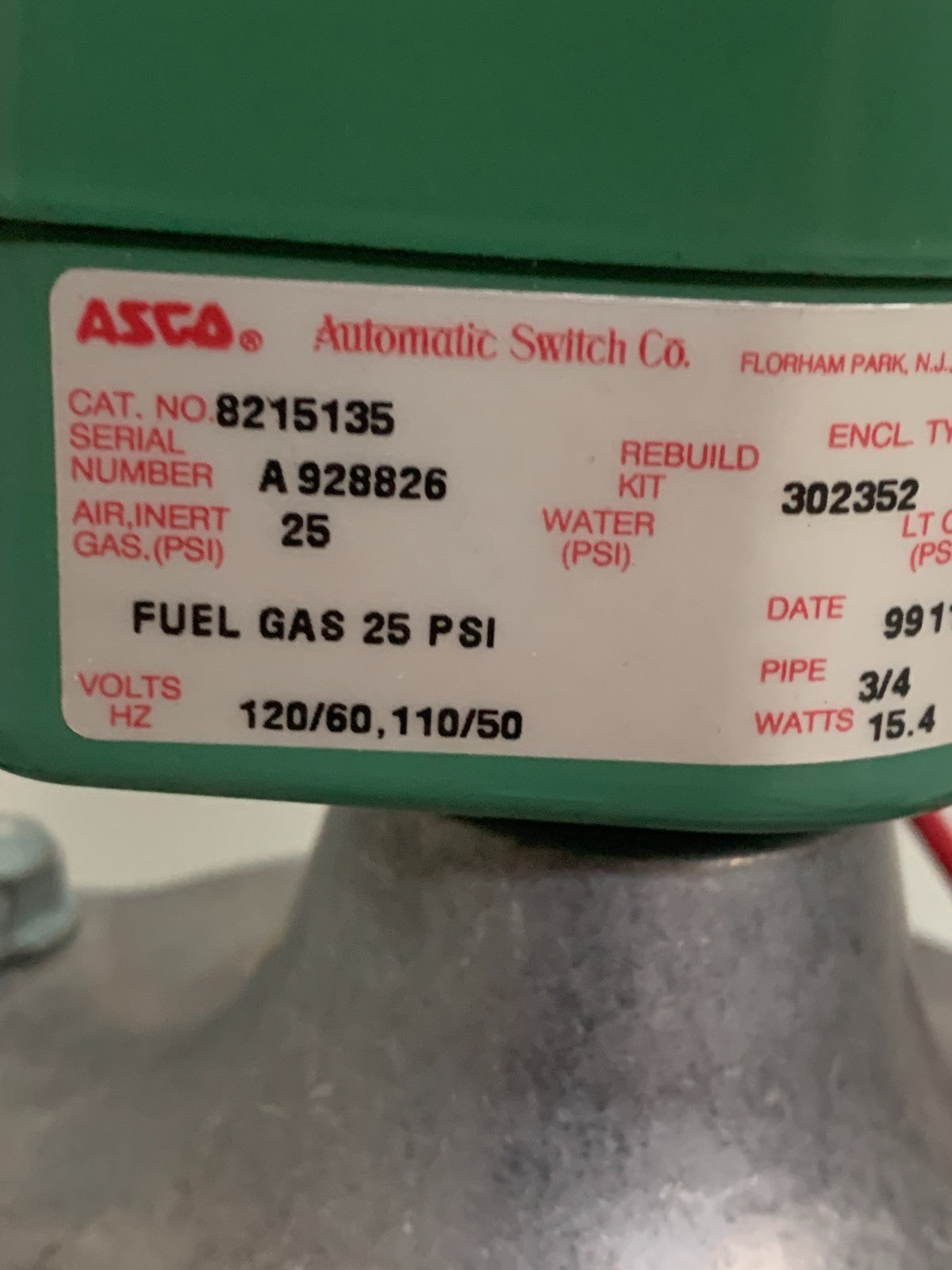 ASCO RED HAT 8215135 FUEL GAS SELENOID VALVE