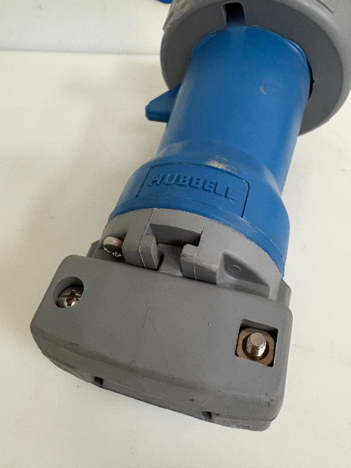 HUBBELL WATERTIGHT PLUG 460R9W 