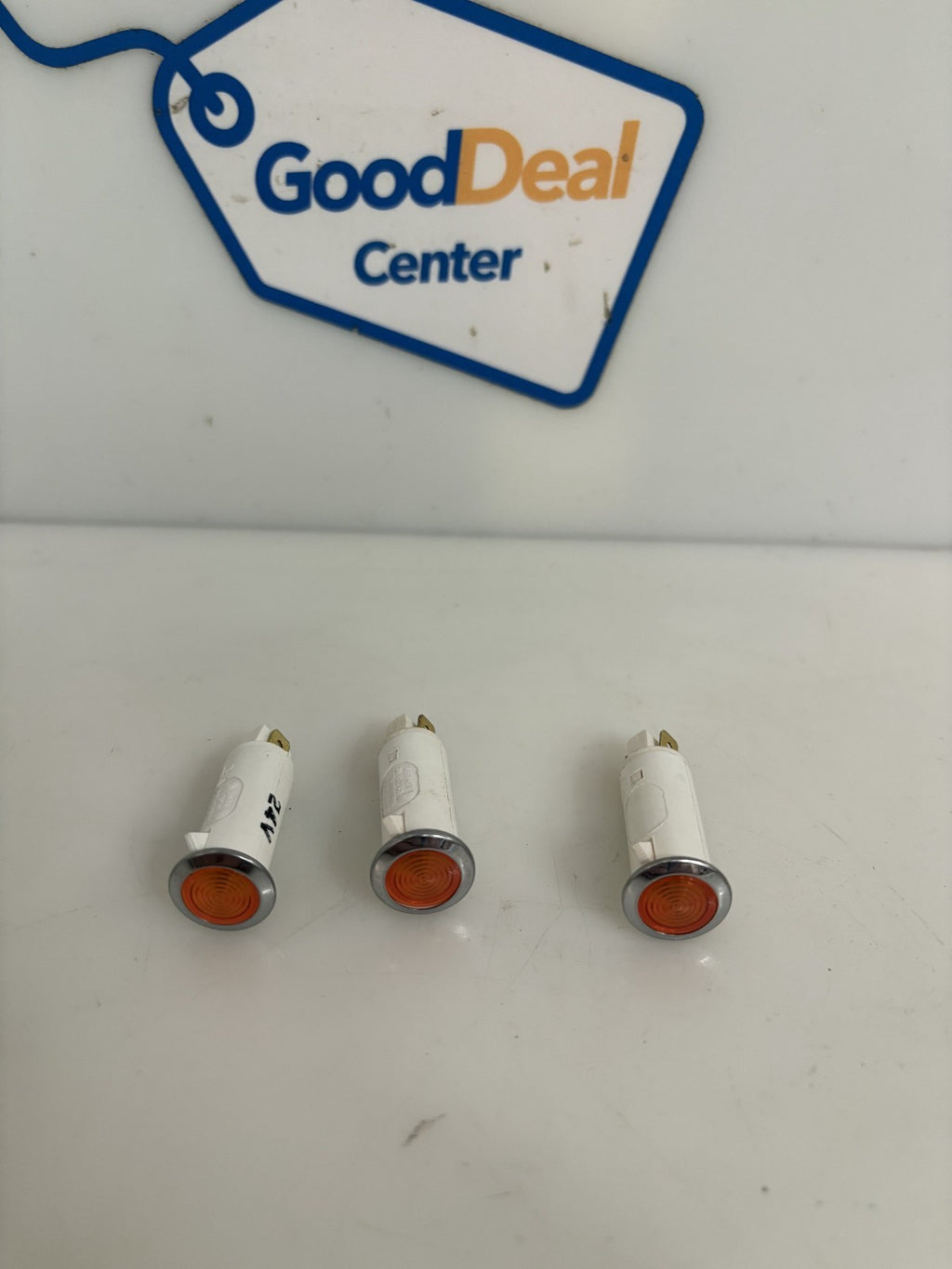 LOT OF 3 LIEBERT LIGHT INDICATOR 24V AMBER #E060A