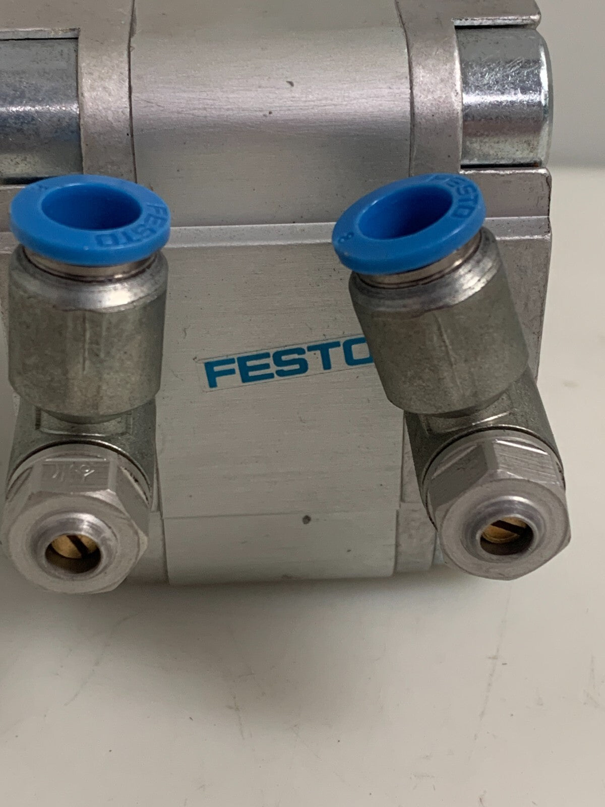 FESTO PNEUMATIC CYLINDER 156550 ADVU-50-P-A