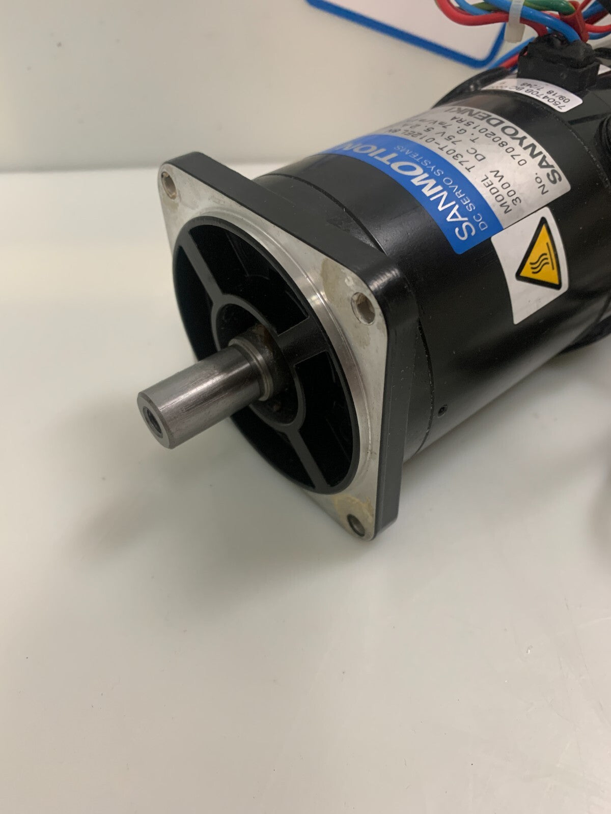 SANYO DENKI T730T-012EL8N 300W DC 75V Servo Motor