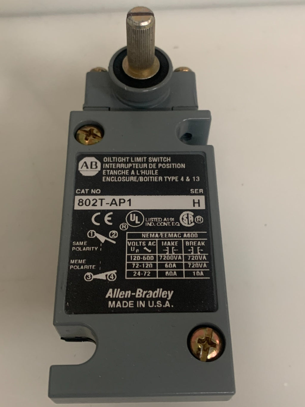ALLEN BRADLEY OILTIGHT LIMIT SWITCH 802T-AP11
