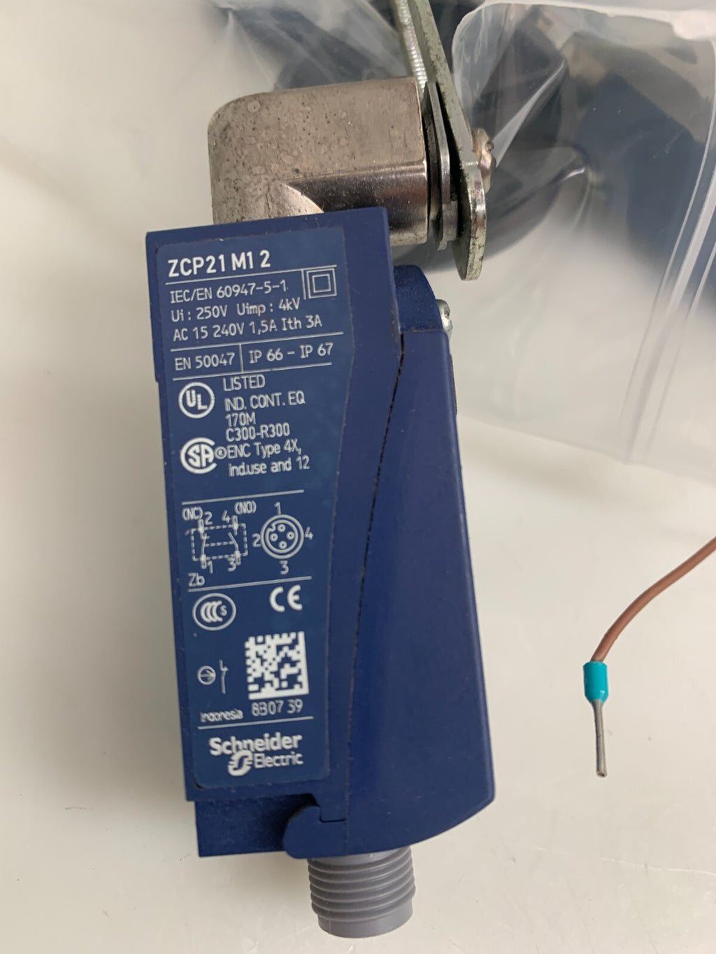 SCHNEIDER ELECTRIC   Limit Switch  ZCP21M12  (Lot of 3)