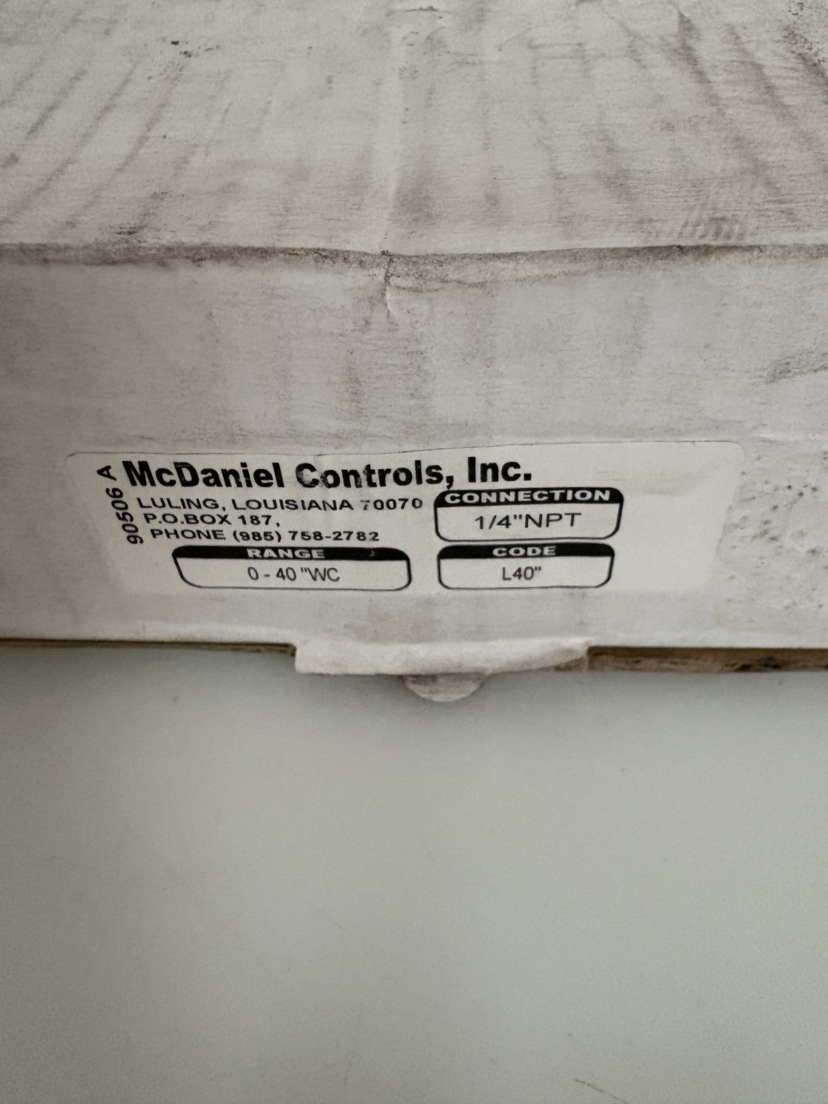 McDANIEL CONTROLS L-40 PRESSURE GAUGE 1/4" NPT 0-40 WC