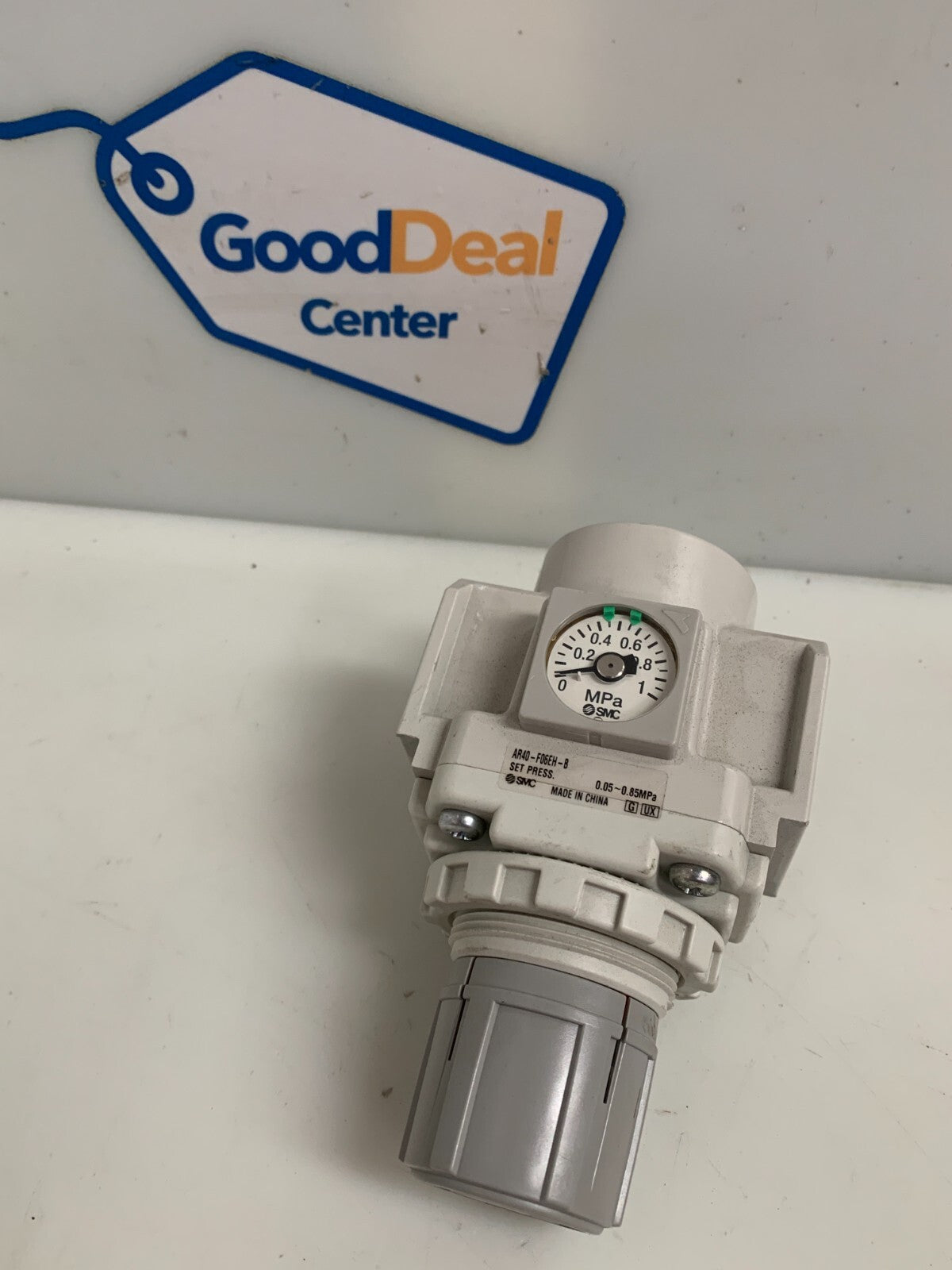 SMC PRESSURE GAUGE AR40-F06EH-B