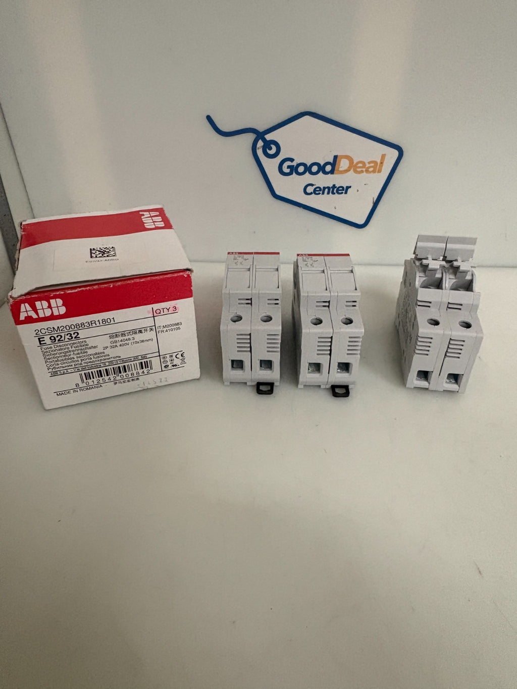 ABB FUSE DISCONNECTOR E 92/32 2 CSM200883R1801 3 PER BOX0