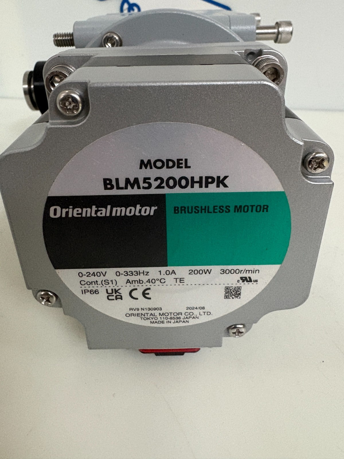ORIENTAL MOTOR BRUSHLESS MOTOR #BLM 5200 HPK W/RIGHT ANGLE SHAFT GEARHEAD (10:1)