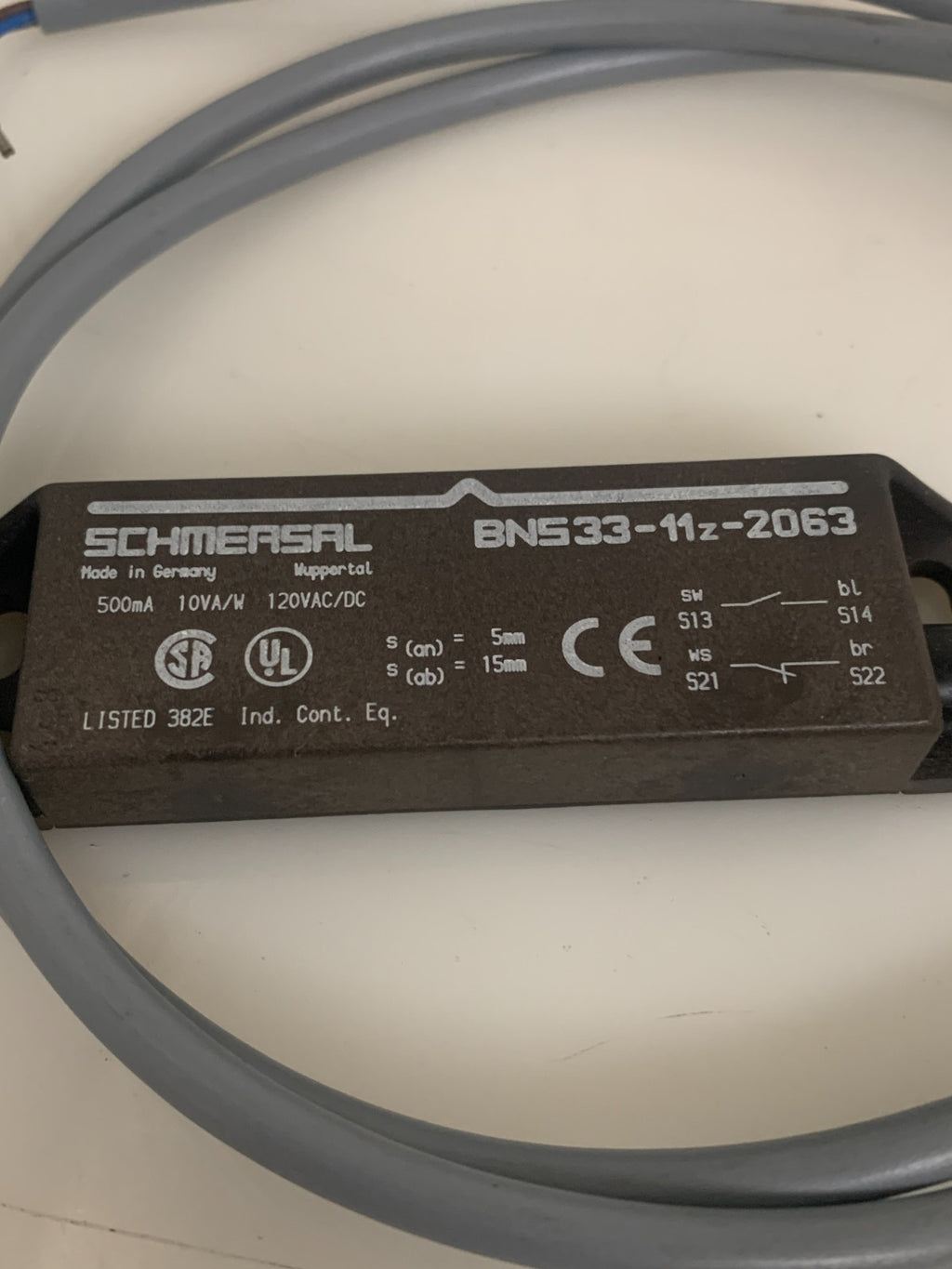 SCHMERSAL MAGNETIC SAFETY SENSER BN533-112-20631