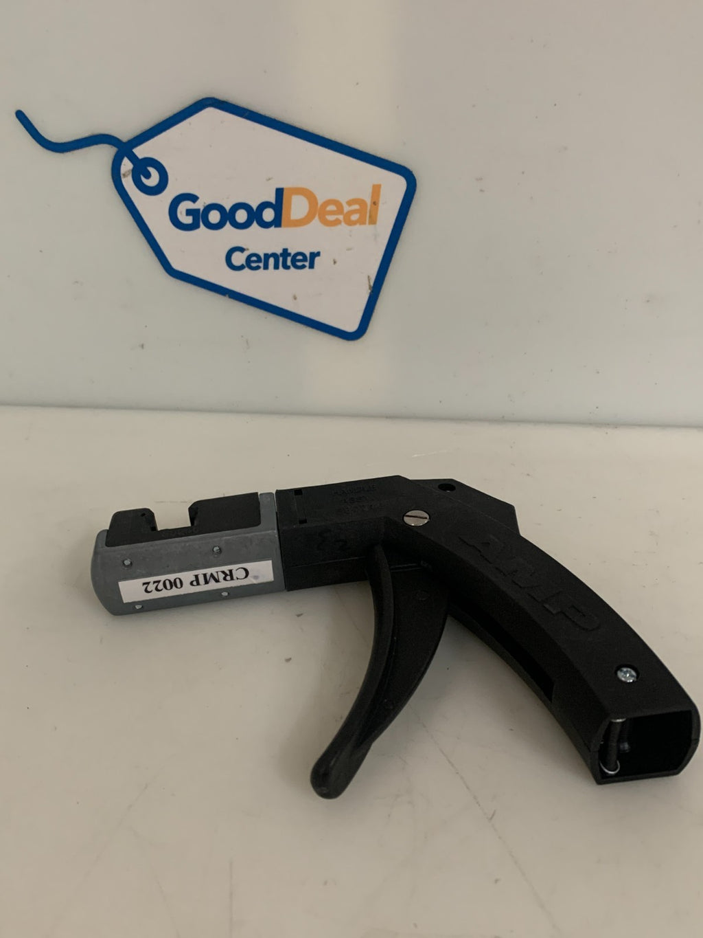 A M P HAND CRIMPING TOOL FOR TERMINATING IDC CONNECTOR #58074-1