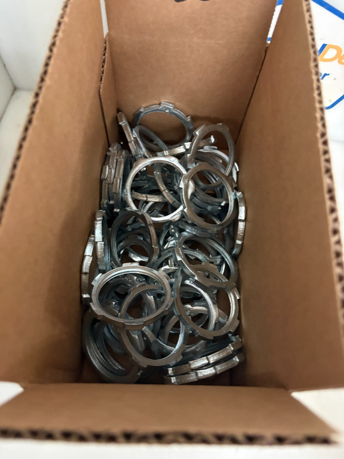 LOT OF 50 ABB THOMAS & BETTS 1 1/4 LOCKNUT #1442