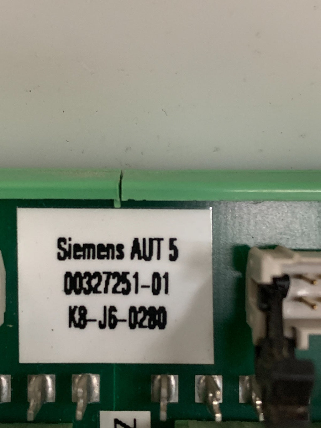 SIEMENS AUT 5 INTERFACE MODULE 00327251-01 PHOENIX CONTACT UMK-SE11-25-1