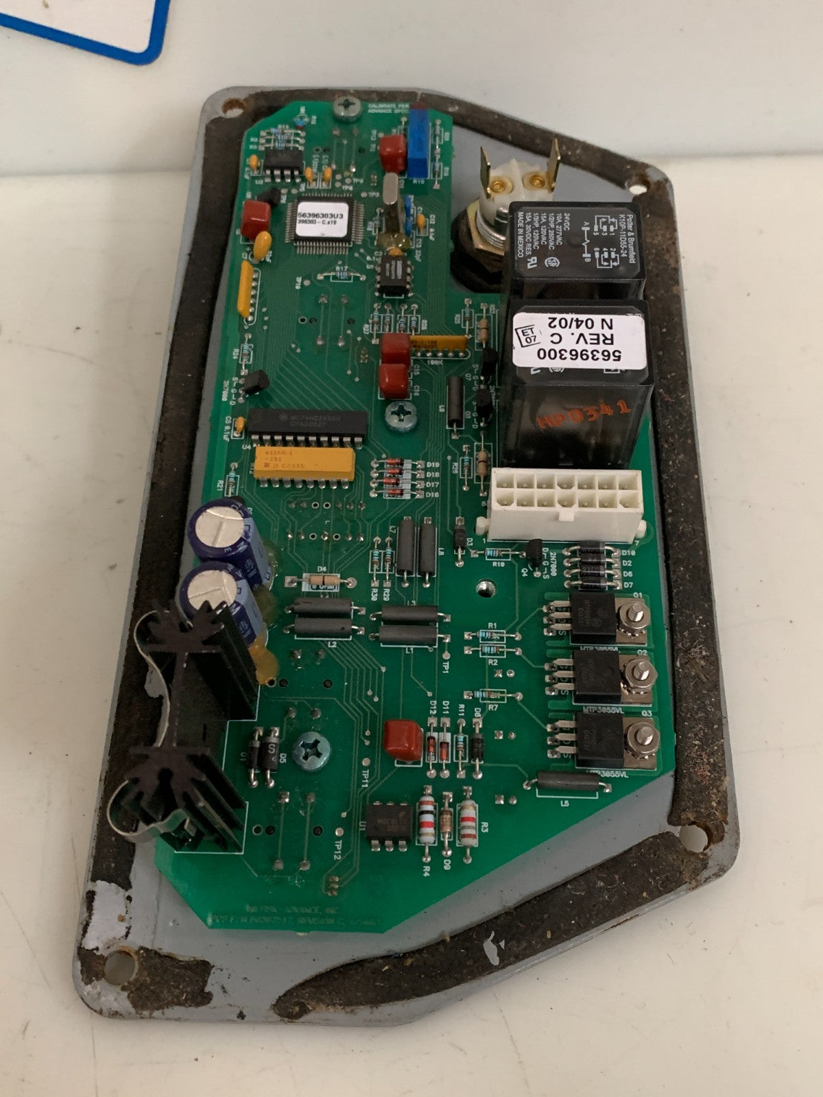 NILFISK - ADVANCE CONTROL BOARD W/KEY 56 307517