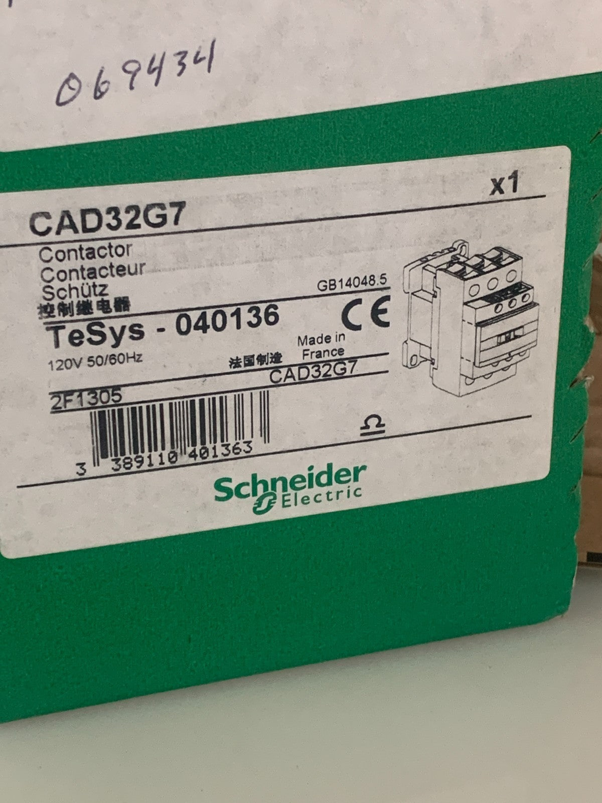 SCHNEIDER CONTACTOR CAD32G73