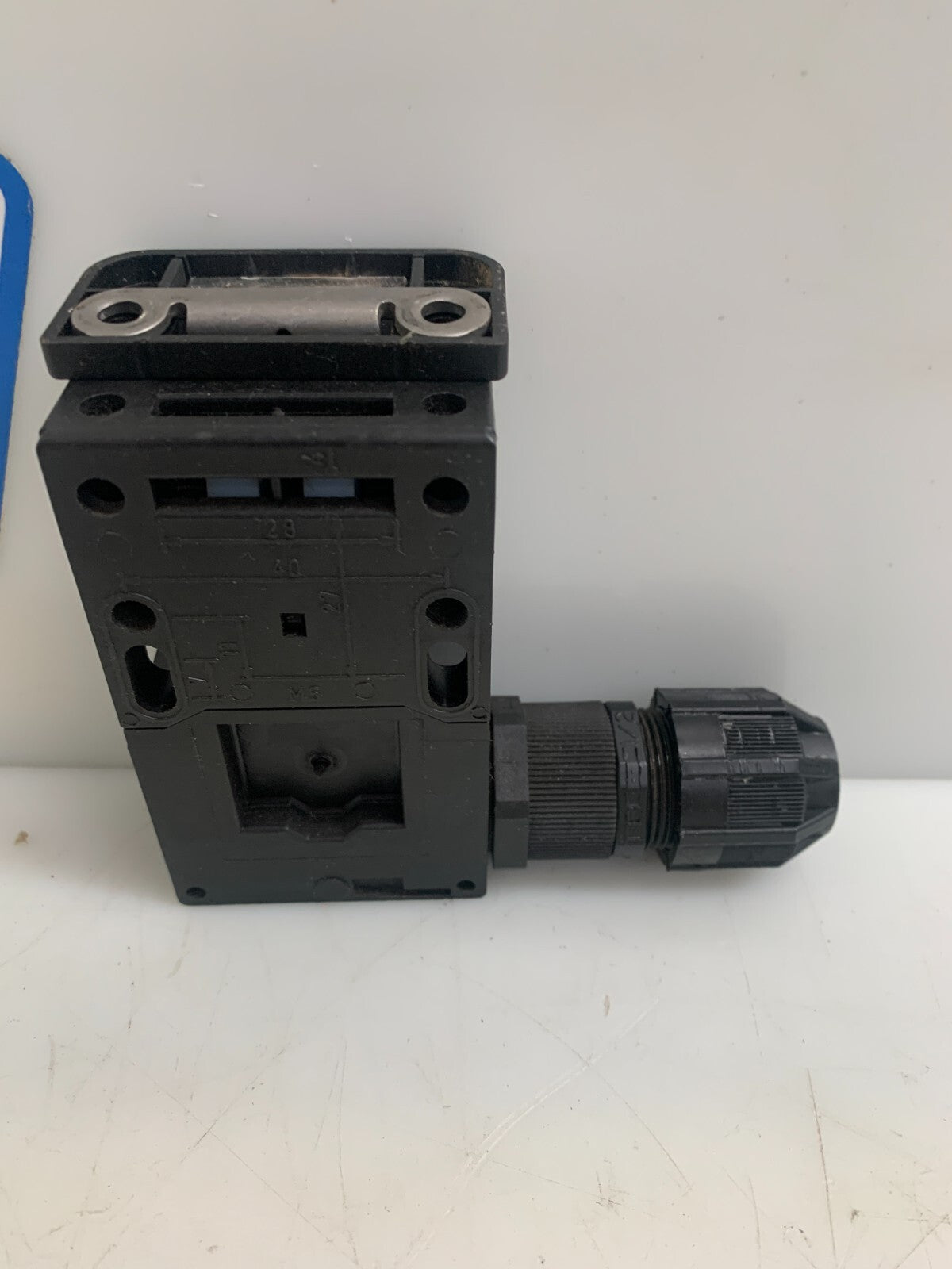 SCHMERSAL  AZ 16-12ZVRK-M20   Safety Interlock Switch
