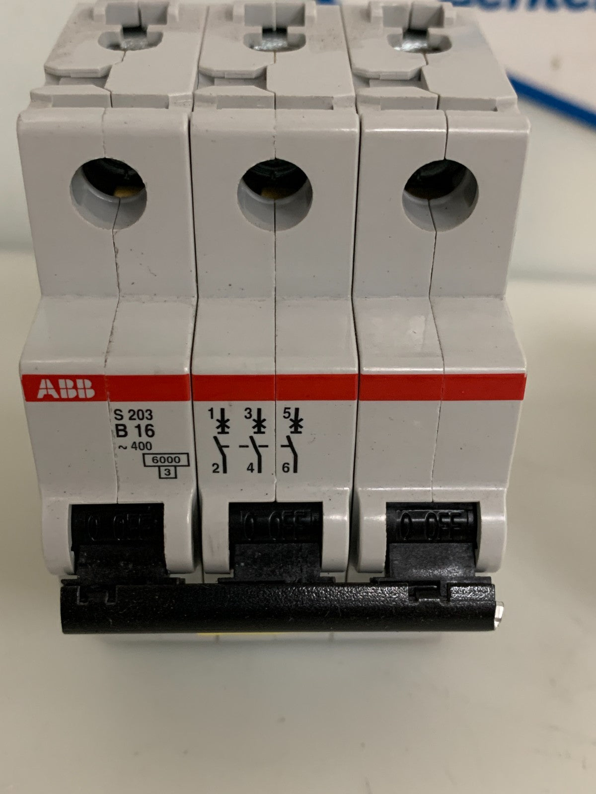 LOT OF 2  ABB CIRCUIT BREAKER S203-B16