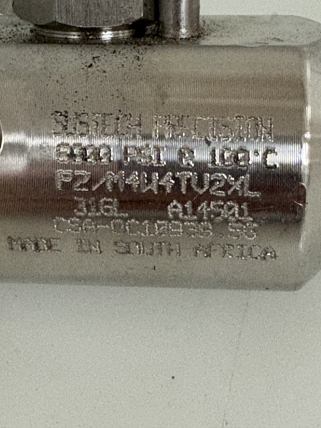 SUSTECH PRECISION 2 WAY VENT GAUGE VALVE P2/M4114TV2XL2