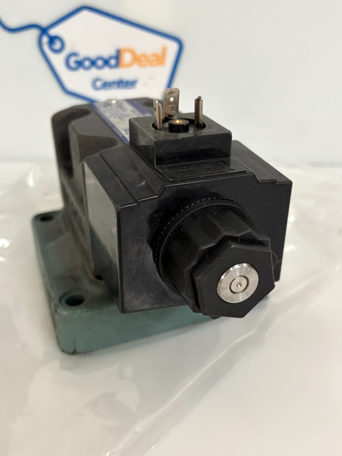 YUKEN DIRECTIONAL VALVE DSG-03-2B3-A120-N-509052