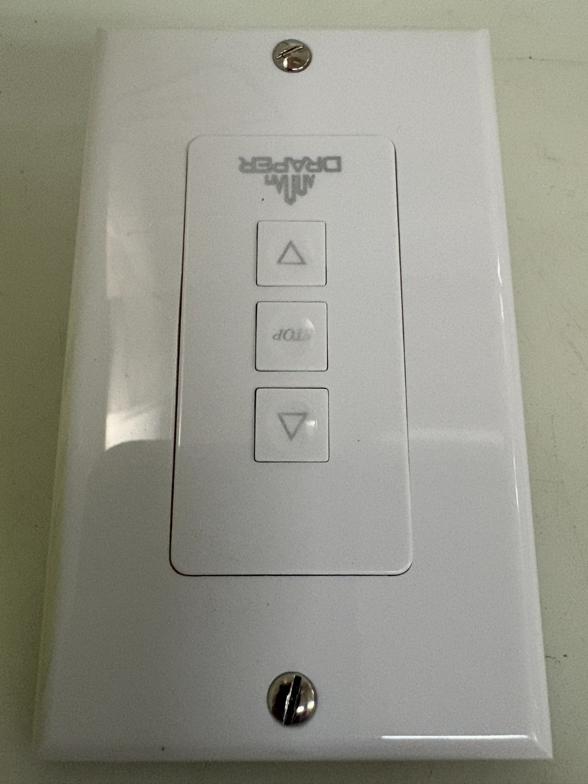 DRAPER WALL SWITCH 121225-LVC-S2