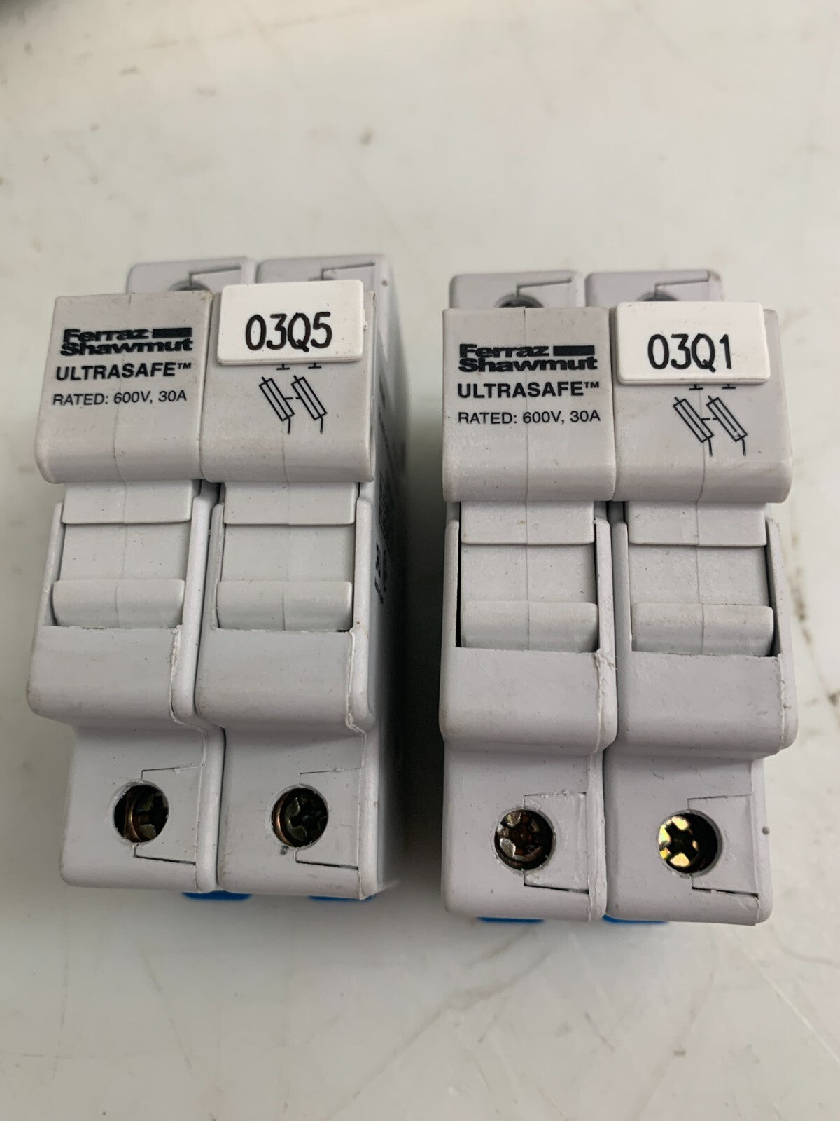 FERRAZ SHAWMUT / UltraSafe  USM2   Fuse Holder  (Lot of 5)