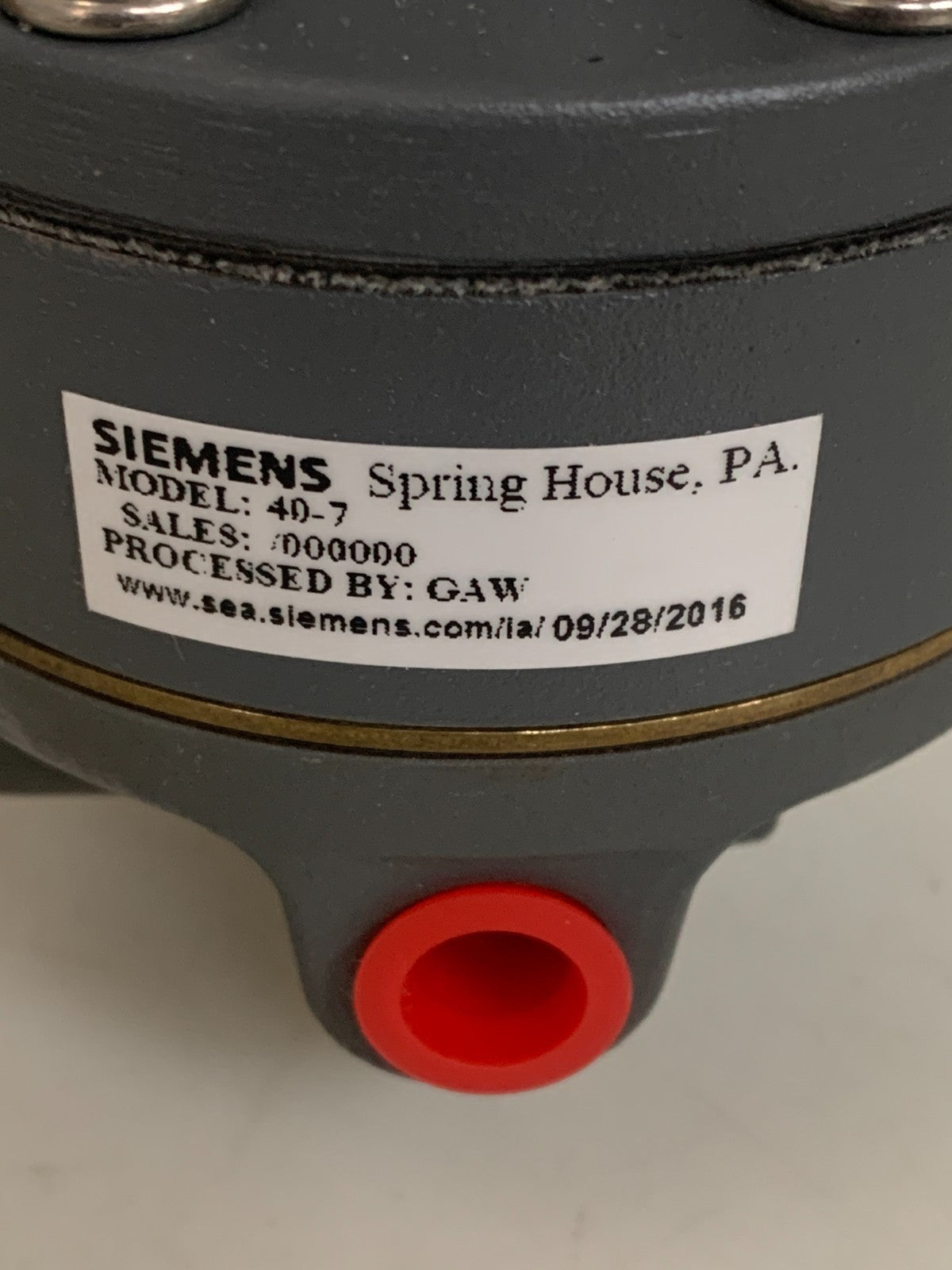 SIEMENS PRESSURE REGULATOR 6-200 H20 #40-7