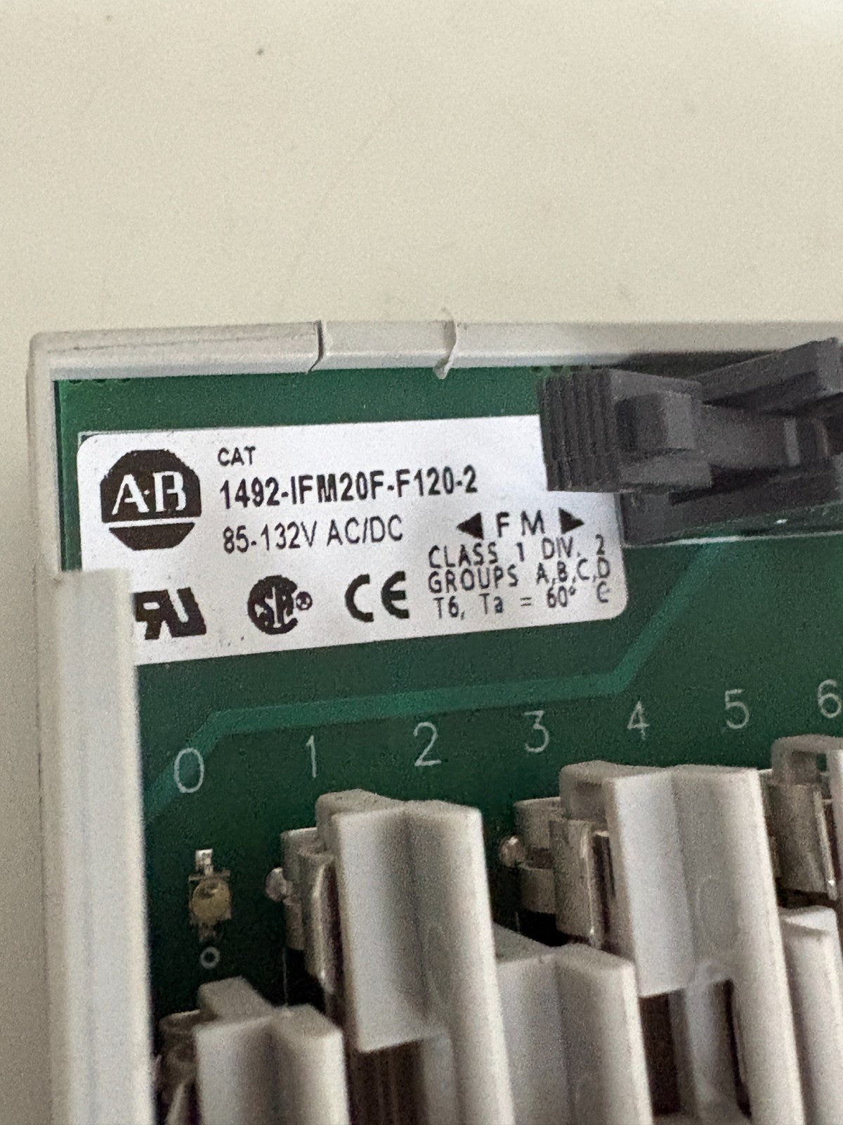 ALLEN BRADLEY FUSIBLE ANALOG INTERFACE MODULE 1492-IMF20F-F120A-2