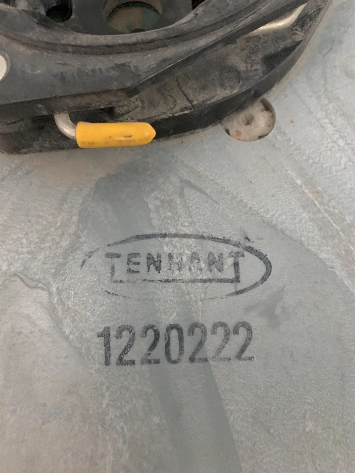 TENNANT 16" DRIVE PAD ASSY # 12202221